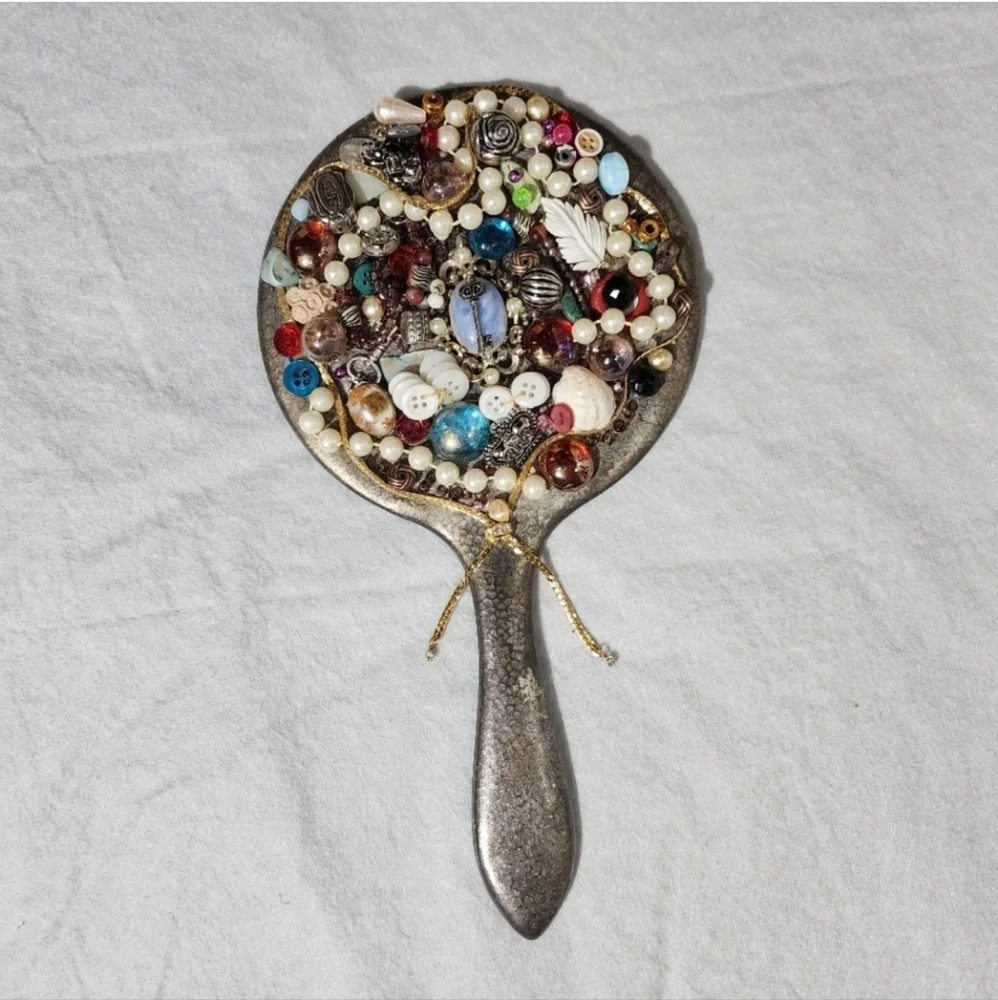 UpcycledMirror Antique One of a Kind Jewelry And Beads Button Detail Red - Picture 9 of 12